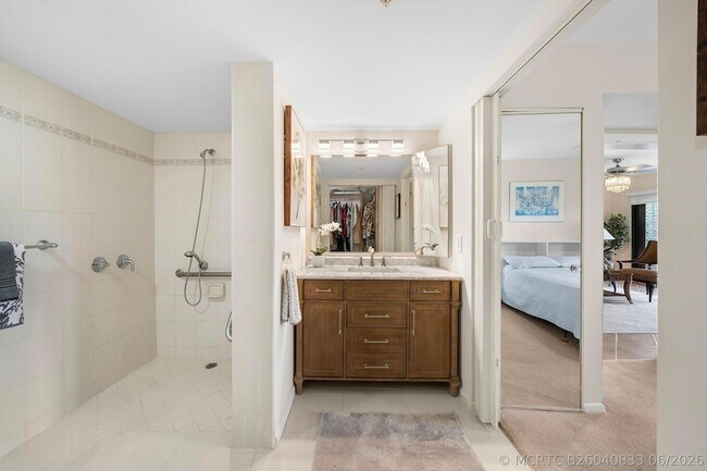 Building Photo - 601 Seafarer Cir