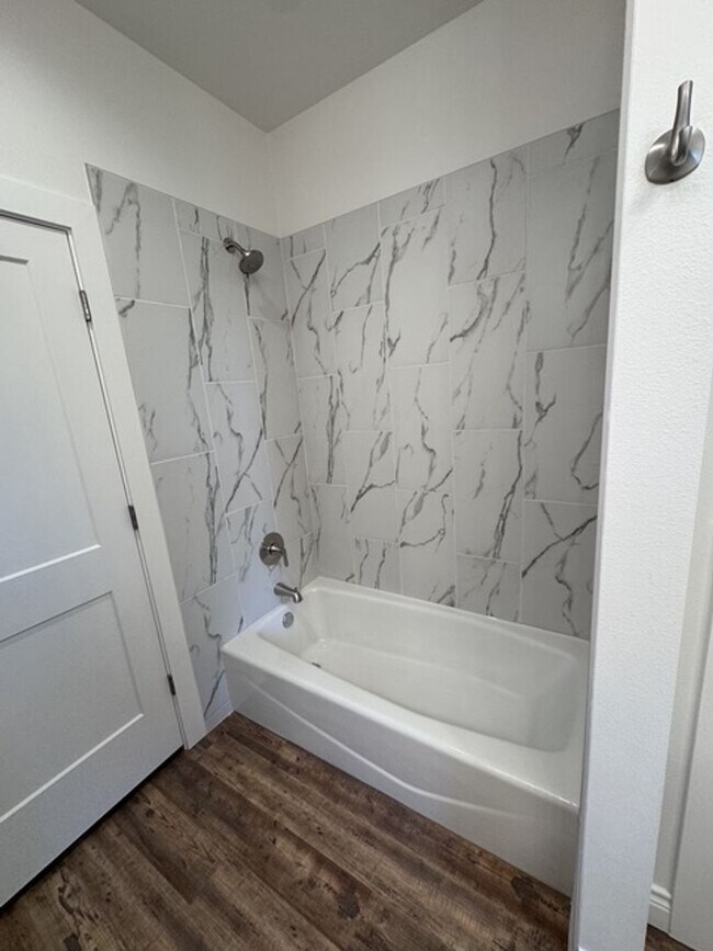 Building Photo - Sawdust Duplex