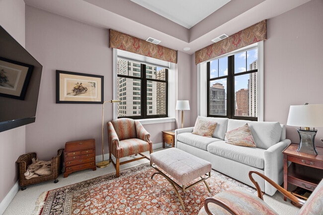 Building Photo - 30 W Erie St