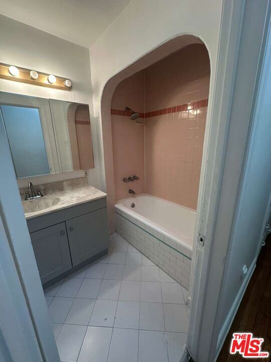 Building Photo - 509 N Vista St