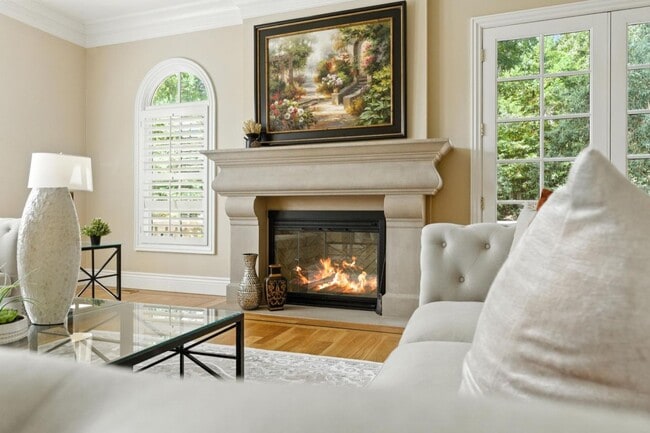 Building Photo - 90 Broadacres Rd