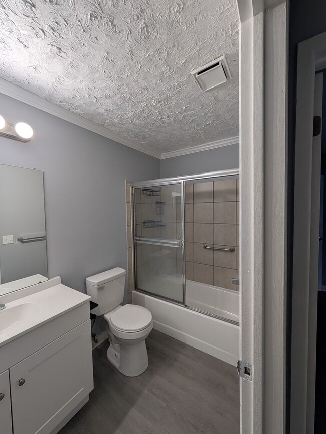 Building Photo - Beautiful 2 Bedroom Condo in Canton