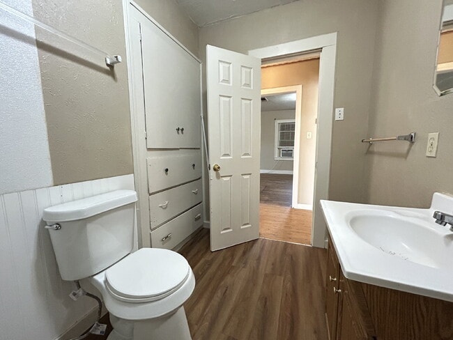 Building Photo - 2-Bedroom Home with Spacious 1267 Sq Ft in...