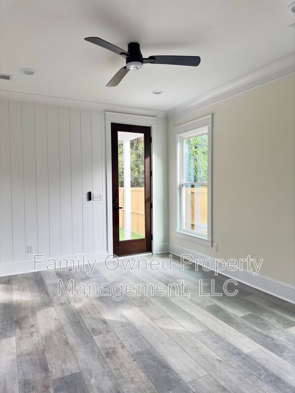 Building Photo - 2245 Fillmore St