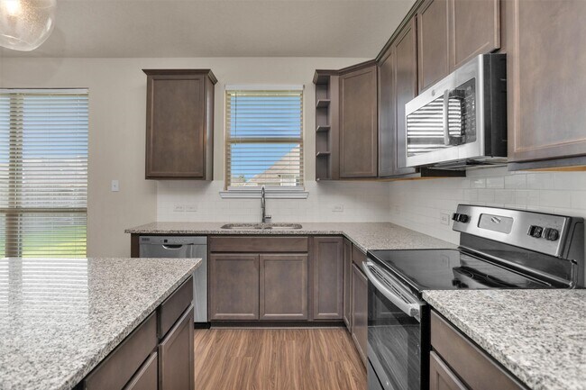 Building Photo - 122 Scenic Hills Ct