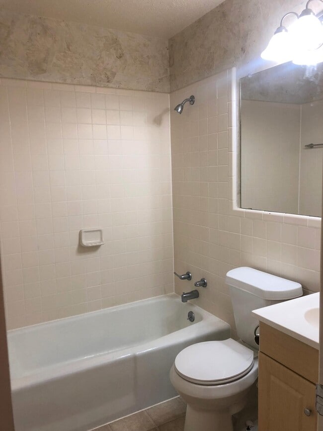 Building Photo - 5423 45th St