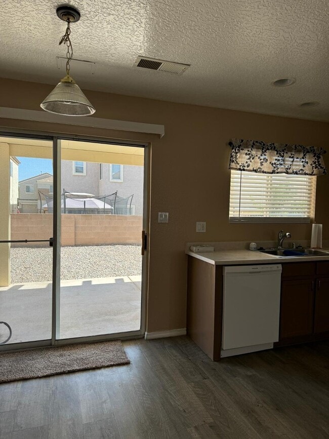 Building Photo - 10920 Tomatillo Ln SE