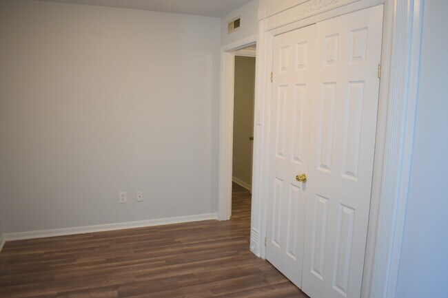 Building Photo - 1301 Kornegay Ave