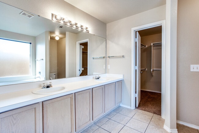 Building Photo - 612 Arrowood Pl