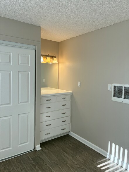 Building Photo - 443 Occidental Dr