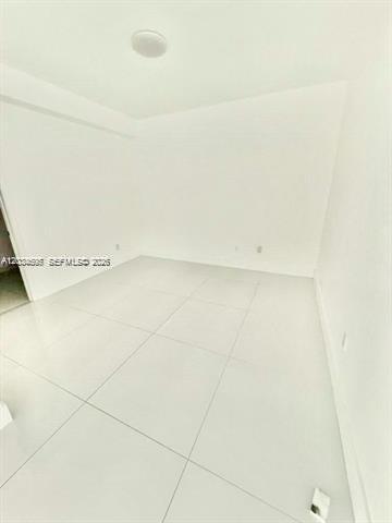 Building Photo - 400 Sunny Isles Blvd