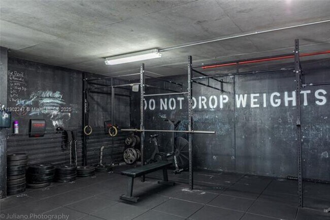 Building Photo - 690 SW 1st Ct