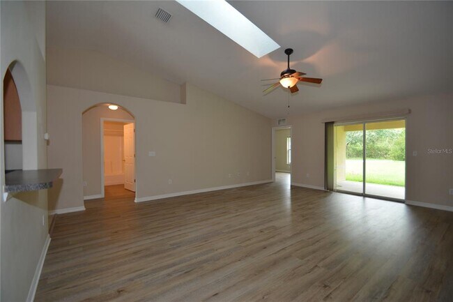 Building Photo - 20 Wheeler Ln