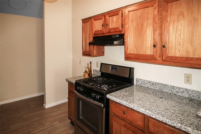 Building Photo - 11614 Gullwood Dr