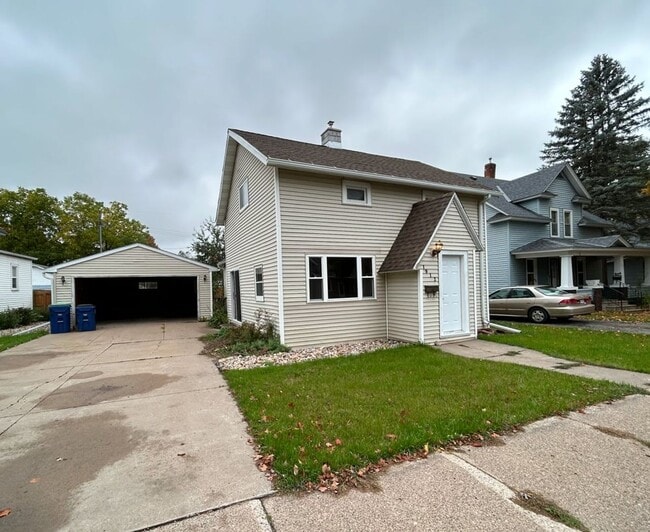 Building Photo - 1012 S 4th Ave