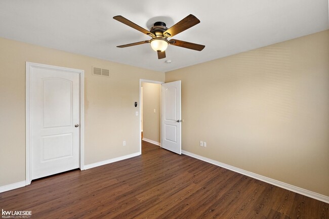 Building Photo - 46267 Terrace Dr