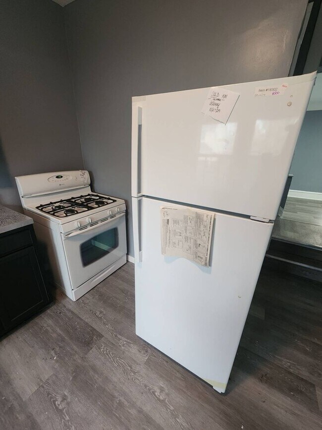 Building Photo - Charming 3-Bedroom Property in Prime Location