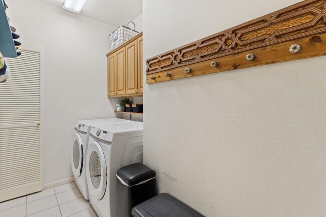 Building Photo - 3830 Brushland Ct