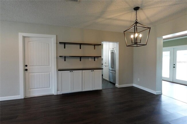 Building Photo - 2733 Woodland Hills Ave