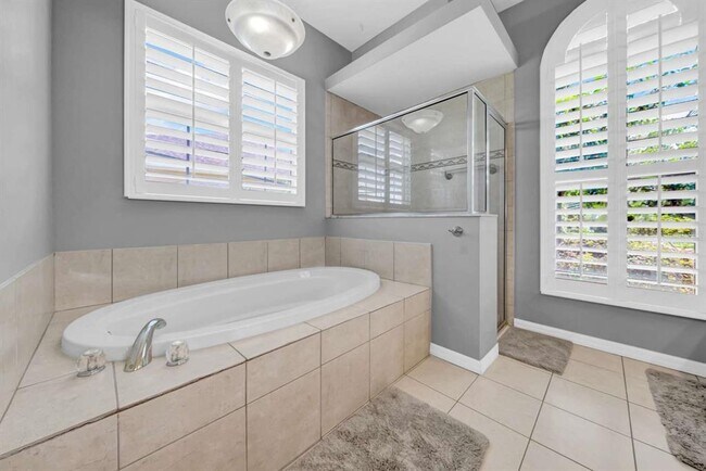 Building Photo - 5516 Winding Brook Ln