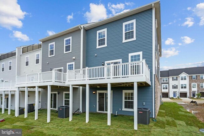 Building Photo - 7754 Meander Ct S