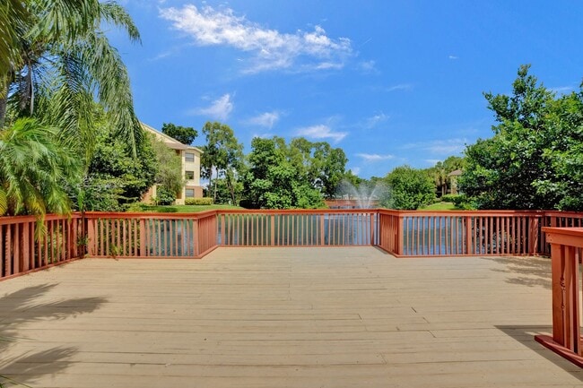 Building Photo - SPACIOUS 2 BED/2 BATH WITH BALCONY IN RESORT-STYLE COMMUNITY!