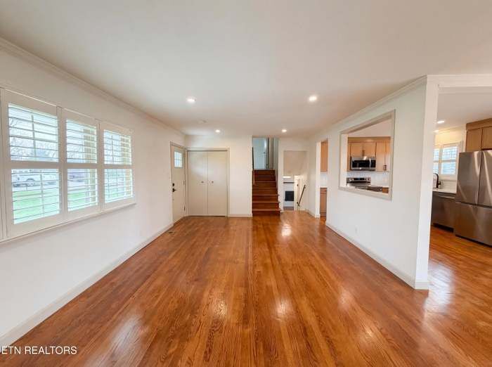 Building Photo - 8717 Kildare Dr NW