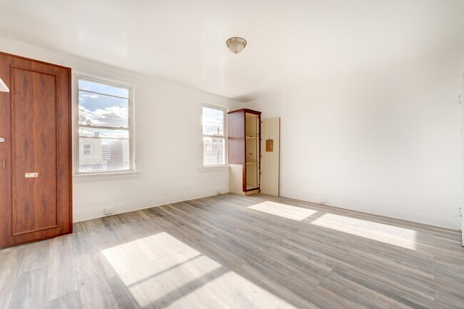 Building Photo - 3422 Ward St