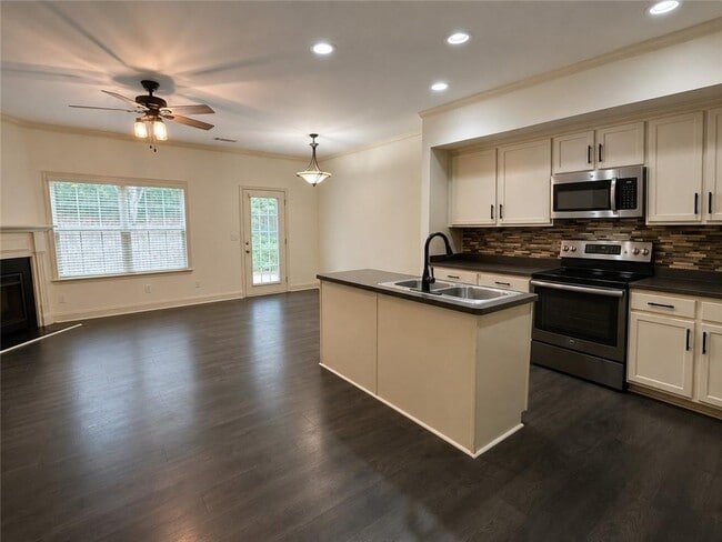 Building Photo - 2941 Ashlyn Pointe Dr