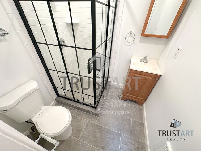 Building Photo - 2025 N 4th St