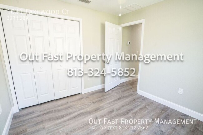 Building Photo - 1031 Lakewood Ct