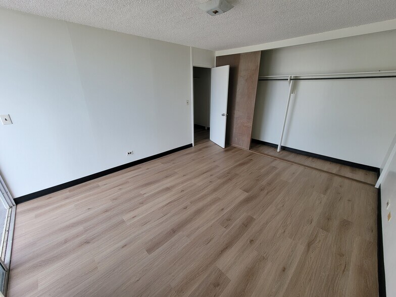 Building Photo - 3175 Waialae Ave