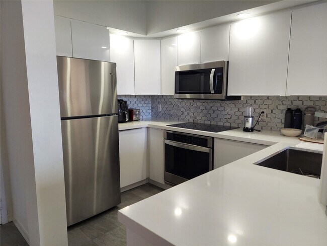 Building Photo - 110 N Federal Hwy