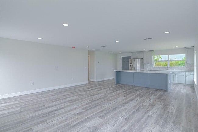 Building Photo - 583 FL-559