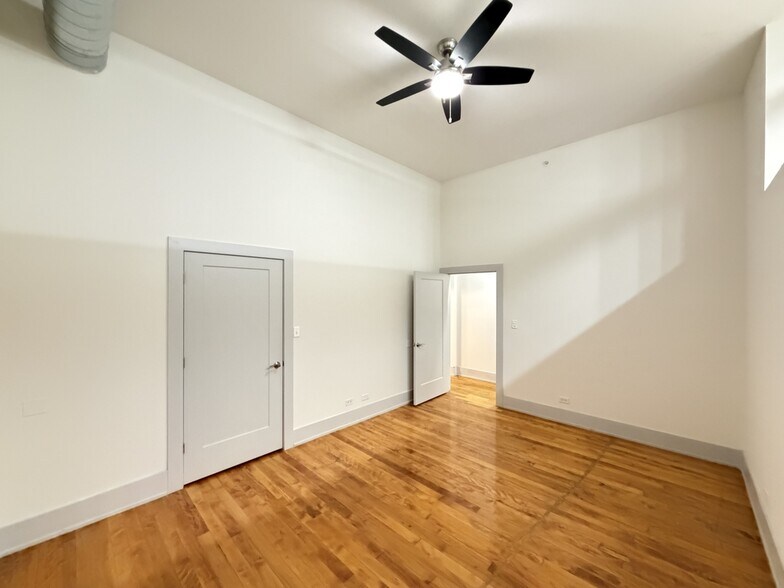 Building Photo - 1432 W 21st St