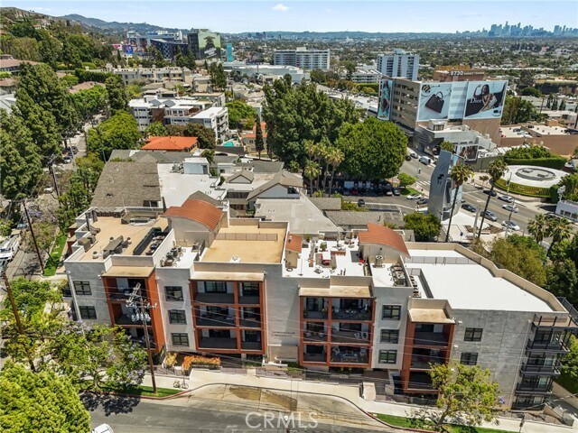 Building Photo - 8788 Shoreham Dr