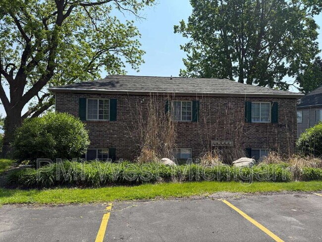 Building Photo - 5864 Shaw St