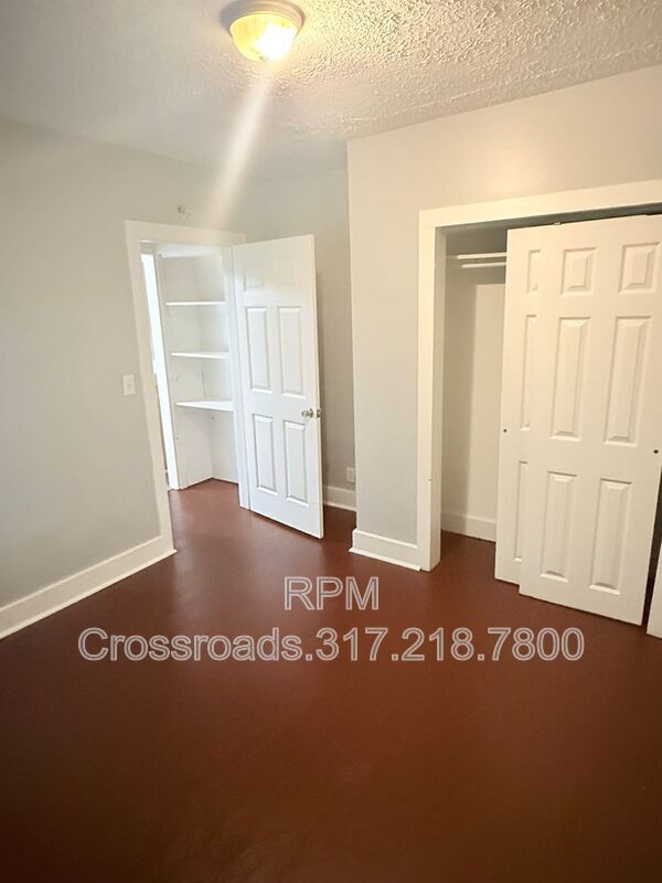 Building Photo - 3709 N Kenwood Ave