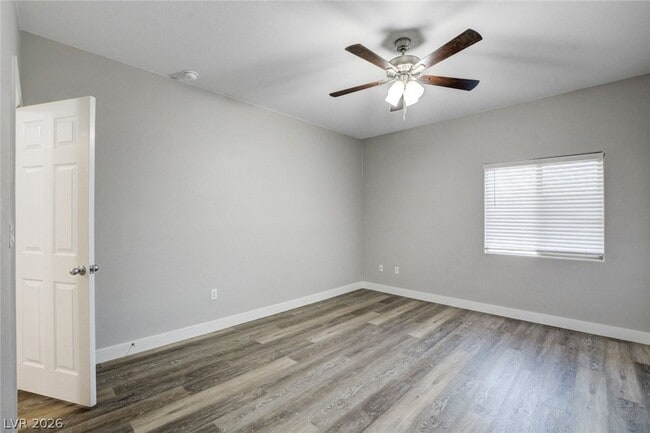 Building Photo - 7701 W Robindale Rd