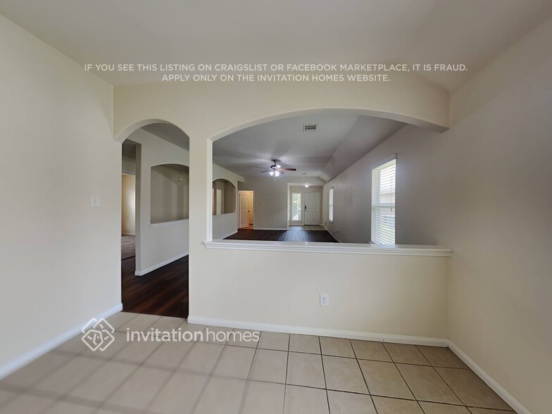 Building Photo - 8614 Chaletford Dr