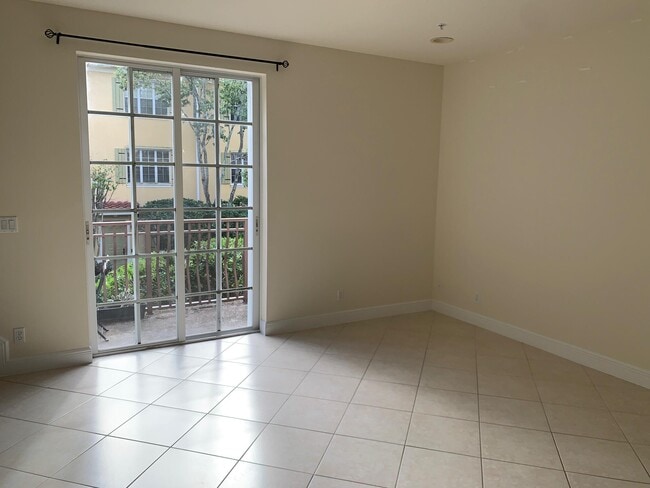 Building Photo - 141 Morning Dew Cir