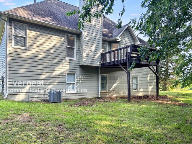 Building Photo - 19 Abbey Ln