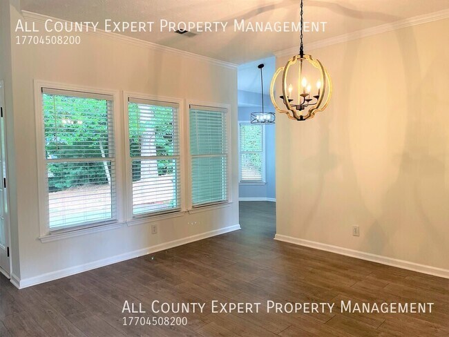 Building Photo - 110 Pinion Cir