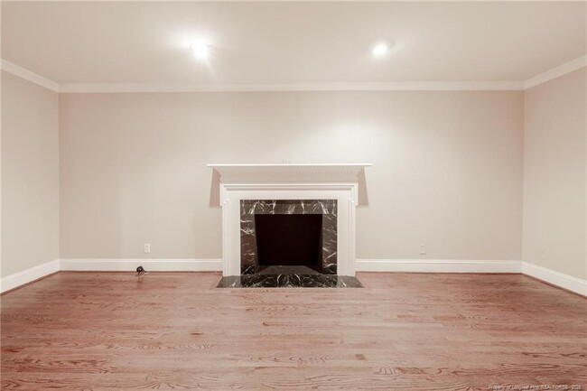 Building Photo - 116 S Churchill Dr