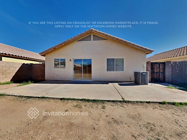 Building Photo - 12924 N Primrose St