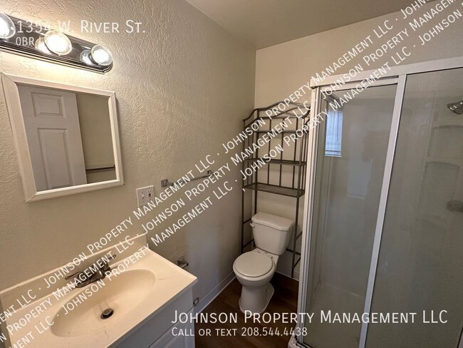 Building Photo - Studio Apartment at River Terrace: Prime L...