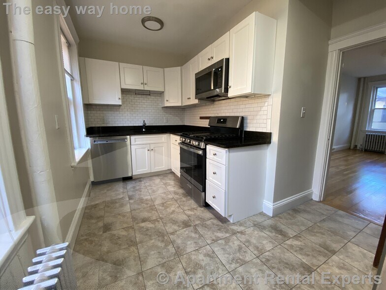 Primary Photo - 28 Langdon St