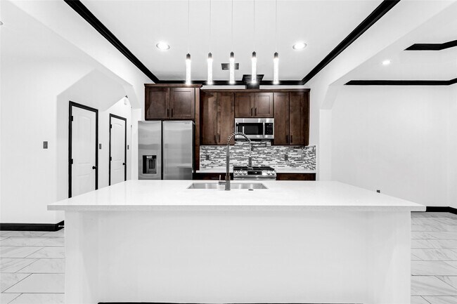 Building Photo - 13104 Donegal Way