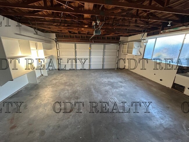 Building Photo - 717-725 California Street