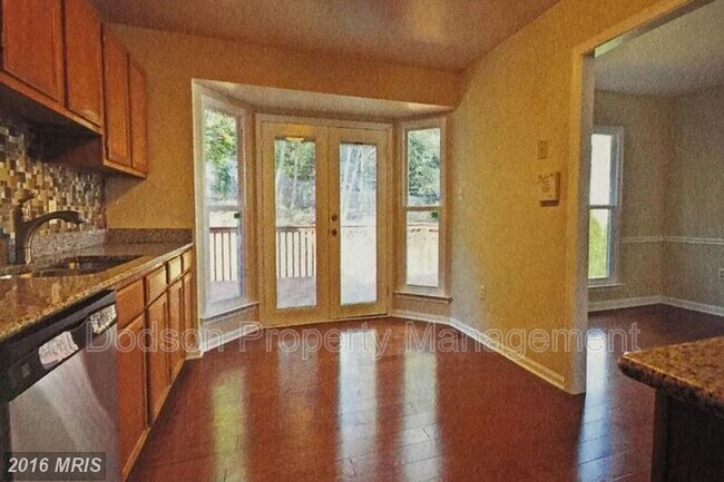 Building Photo - 8 Cathedral Ln